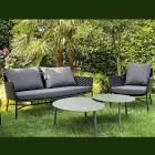 Sala de estar composta por sofá, poltronas e 2 mesas de centro de alumínio - Yuma Viadurini