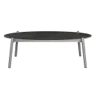 Sala de estar exterior com almofadas e apoios de braços arredondados - Zenith Viadurini