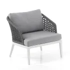 Sala interior e exterior com 2 poltronas, 1 sofá e 1 mesa de centro - Sortir Viadurini