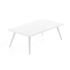 Sala interior e exterior com 2 poltronas, 1 sofá e 1 mesa de centro - Sortir Viadurini