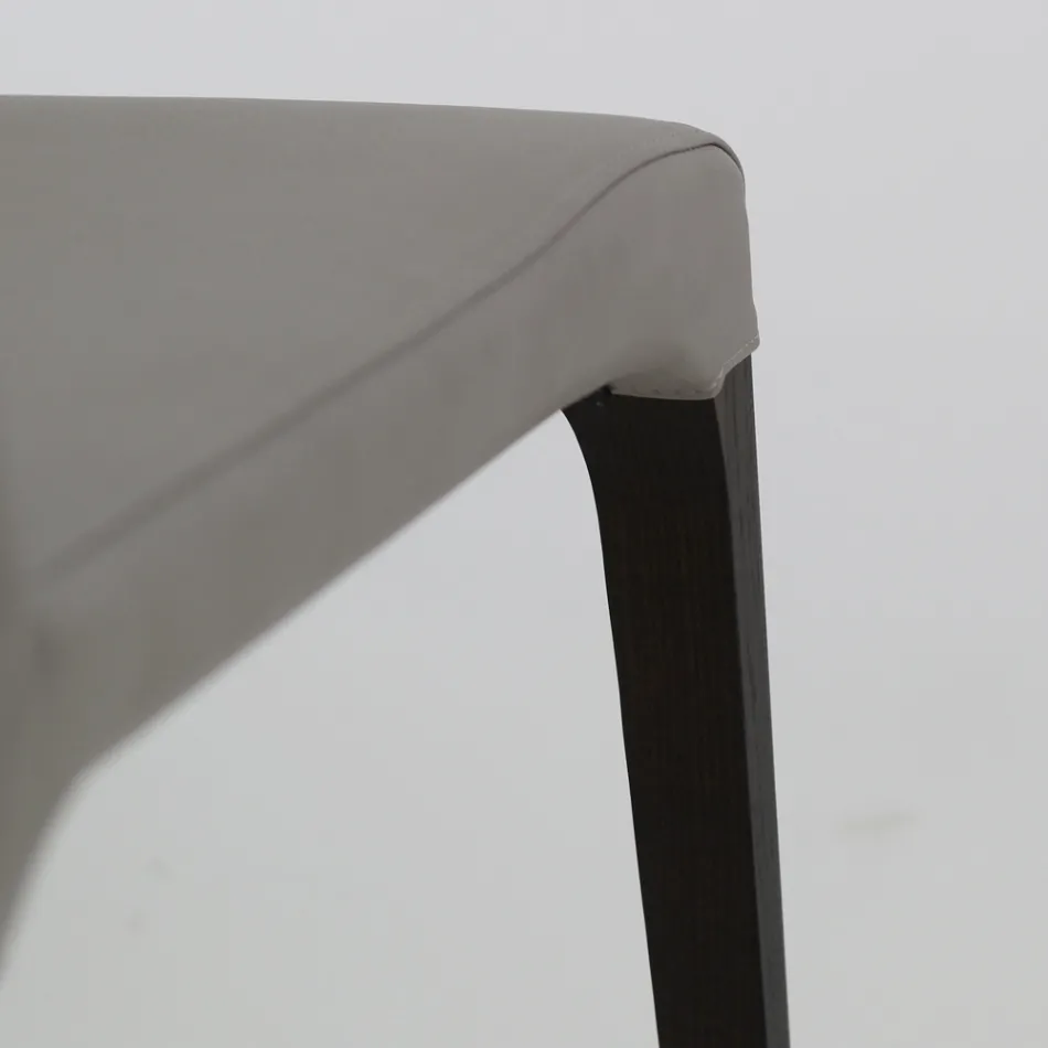 Cadeira interna em madeira de freixo e couro sintético fabricado na Itália - Floki Viadurini