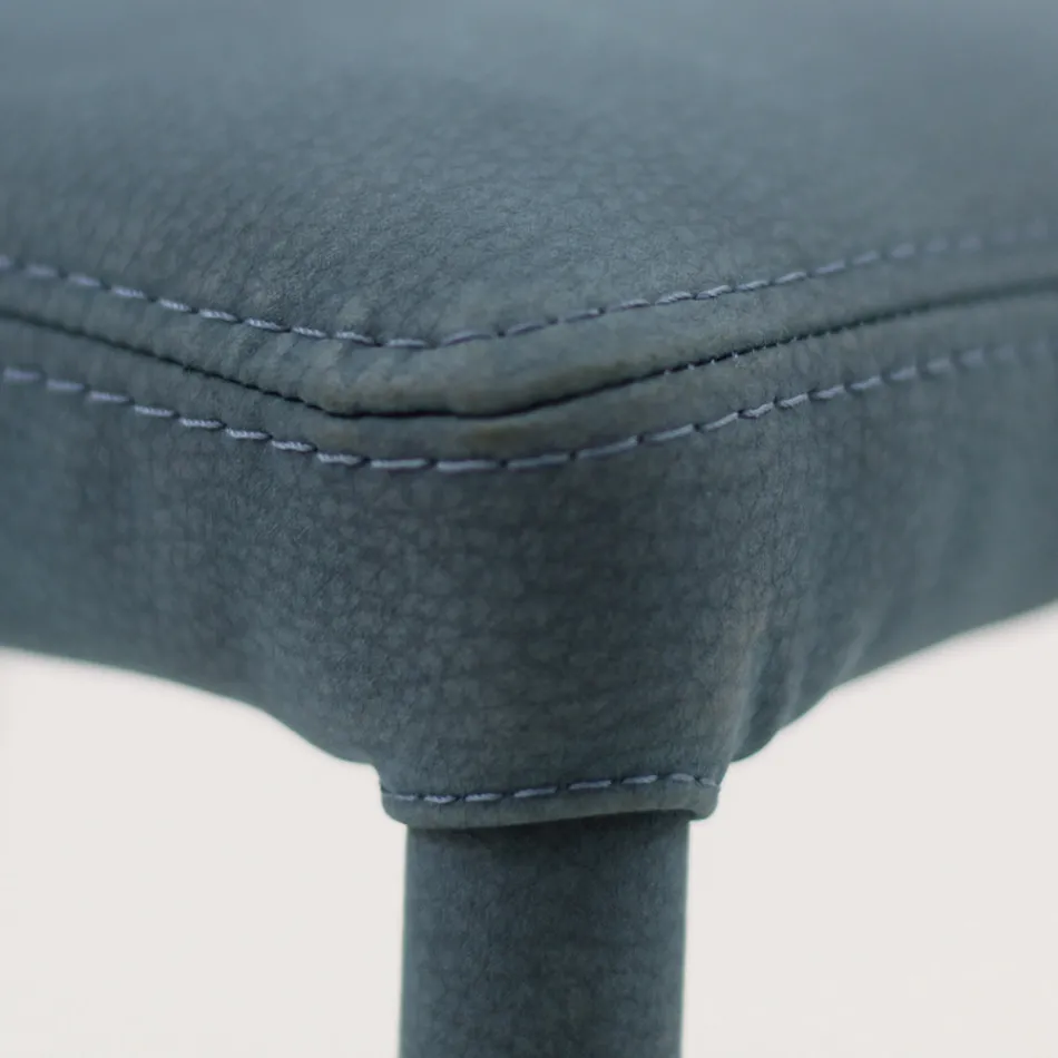 Cadeira de jantar totalmente estofada em couro sintético fabricado na Itália - Eloi Viadurini