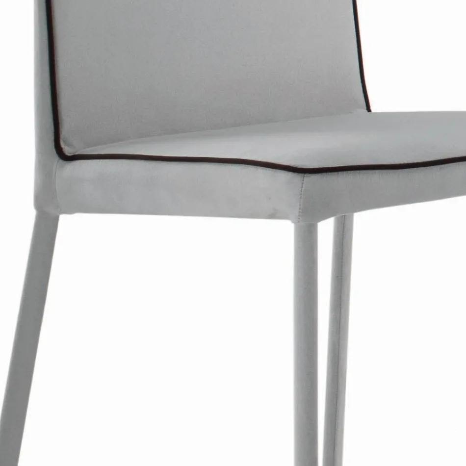 Cadeira de sala de estar com pernas estofadas e lacadas Made in Italy - Catania Viadurini
