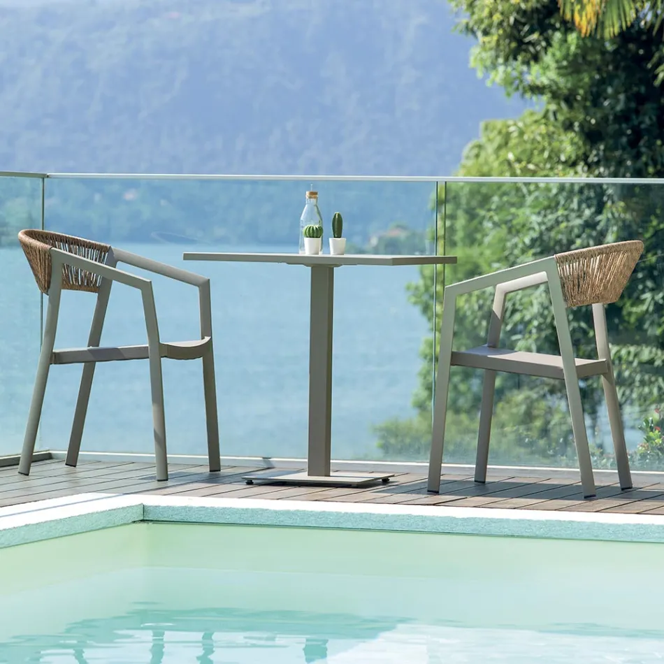 Cadeira empilhável com assento em textilene e encosto em vime torcido - Passion Viadurini