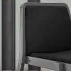 Cadeira empilhável de madeira com assento de veludo fabricada na Itália, 2 peças - Leipzig Viadurini