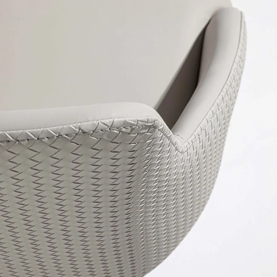 Cadeira de couro ecológico com encosto decorado e base de metal preto, 2 peças - Nima Viadurini