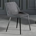 Cadeira moderna em tecido e pernas triangulares feitas na Itália, Oriella