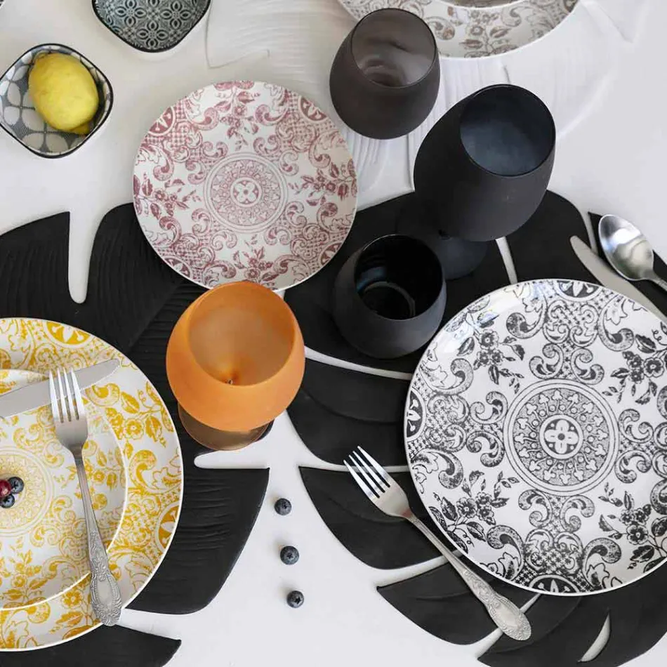 Conjunto de taças de vinho tinto ou branco em vidro colorido, 12 peças - borda Viadurini