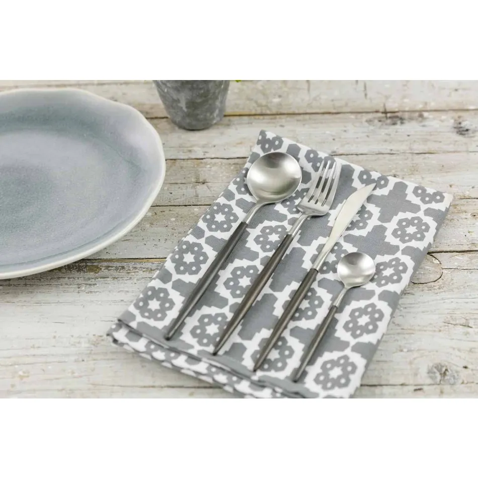 Serviço completo de talheres em aço preto Design moderno 24 peças - Calamo Viadurini