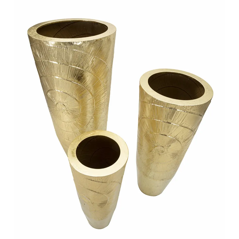 Conjunto de 3 vasos de ferro dourado com decorações circulares em relevo - Walter Viadurini