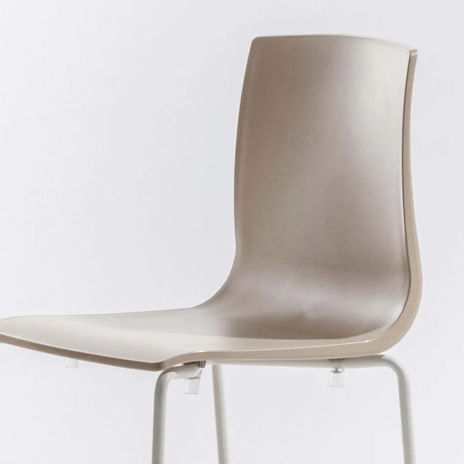 Banqueta alta empilhável de polipropileno com base de metal, 2 peças - Kiara Viadurini