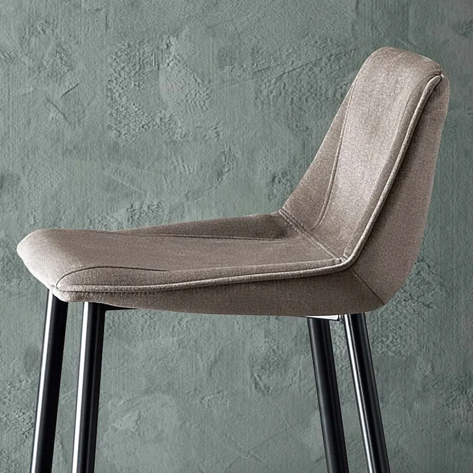 Banqueta com Pernas Metálicas e Assento em Tecido Monocoque Fabricado na Itália - Hinata Viadurini