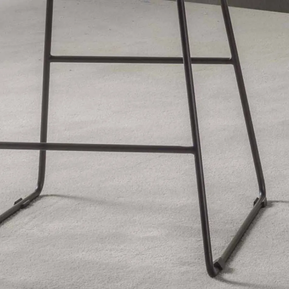 Banqueta de Design Moderno com Trenó de Metal Pintado - Ines Viadurini