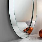 Espelho de piso oval moderno com moldura inclinada fabricada na Itália - Salamina Viadurini