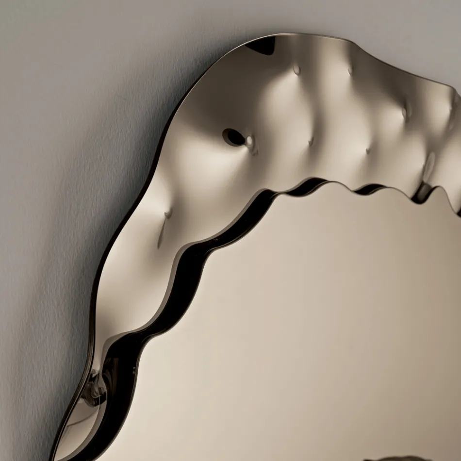 Espelho com formato especial e detalhe em vidro marmorizado, fabricado na Itália - Amata Viadurini