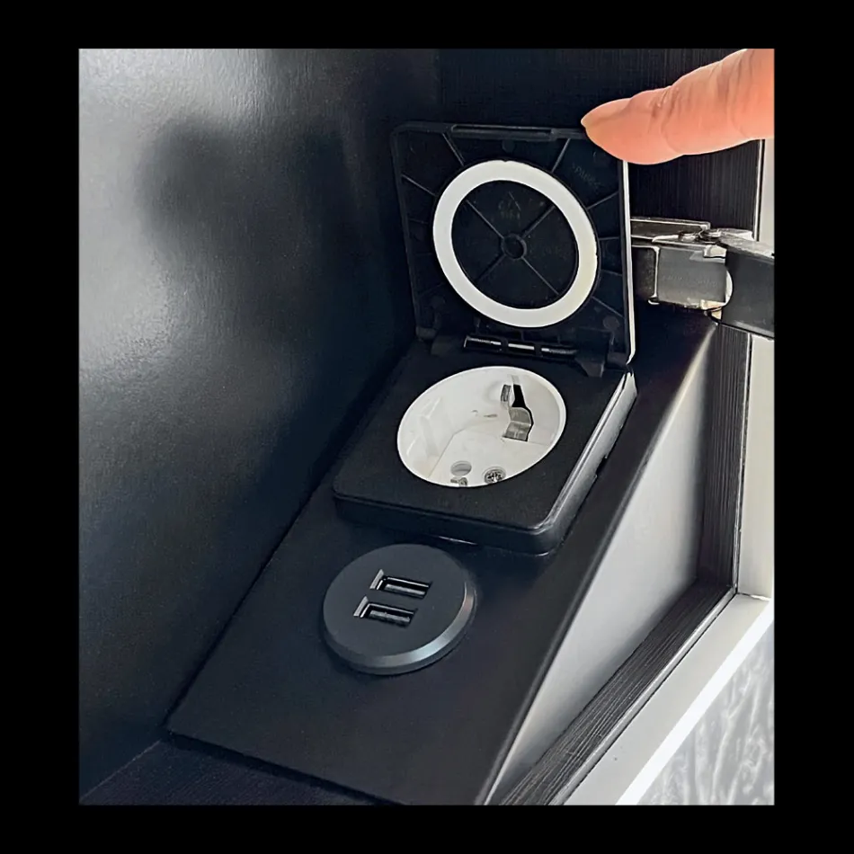 Recipiente de espelho de madeira com espelho duplo e luzes fabricado na Itália - Darwin Viadurini