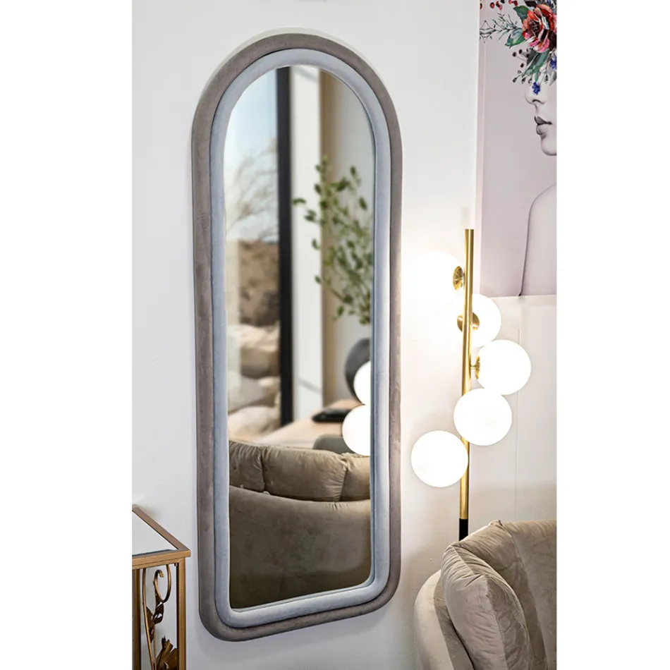 Espelho de parede em MDF revestido de veludo com tampo arqueado - Jessica Viadurini