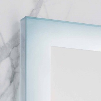Espelho contemporâneo com bordas de vidro acetinado, iluminação LED, Ady
