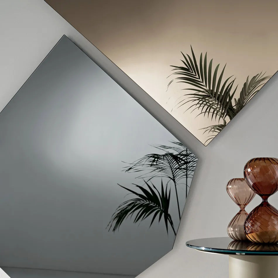 Espelho com formato especial disponível em 2 cores e 2 tamanhos - Bonella Viadurini