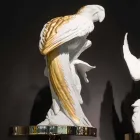 Estatueta de cerâmica artesanal em forma de papagaio feita na Itália - Pagallo Viadurini