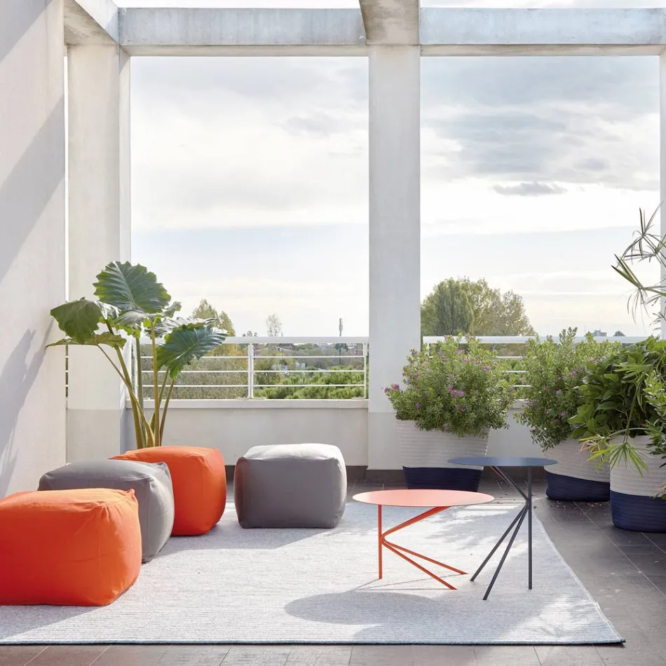 Mesa de centro de metal colorido de alta qualidade fabricada na Itália - Olesya Viadurini