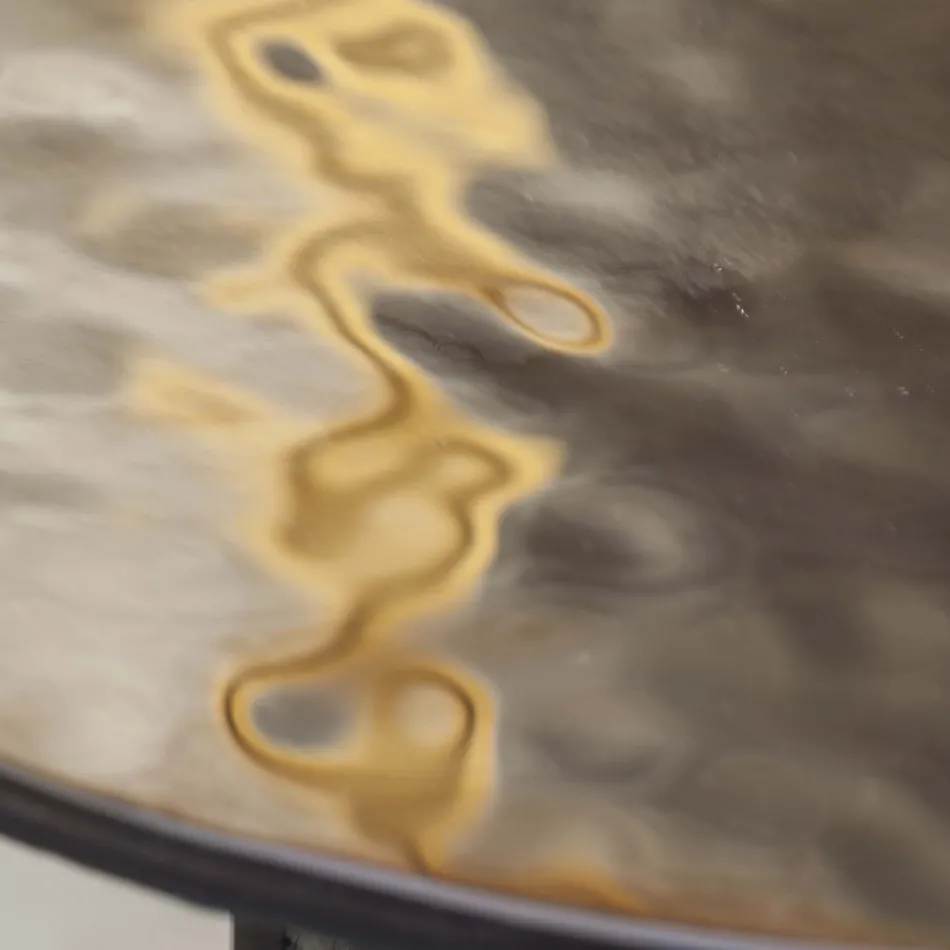 Mesa de centro com tampo de vidro e base de metal Made in Italy - Batulla Viadurini