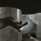 Mesa de centro de vidro temperado com base de pedra fóssil - Jordan Viadurini