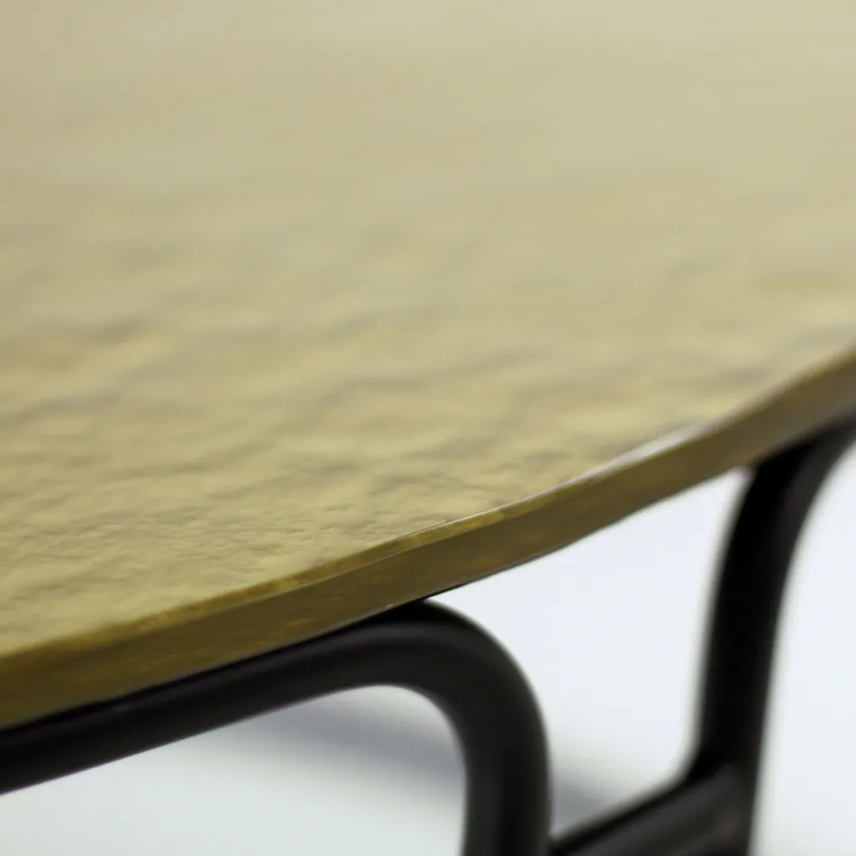 Mesa de centro com tampo de vidro e base redonda fabricada na Itália - Tullia Viadurini