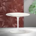 Mesa de centro redonda Saarinen Tulip, 41 cm de altura, em cerâmica fosca Florim Statuario - Vermelho Escarlate