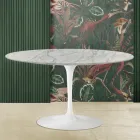 Mesa de centro Tulipa Eero Saarinen H 41 com tampo oval em mármore Carrara Statuarietto Viadurini