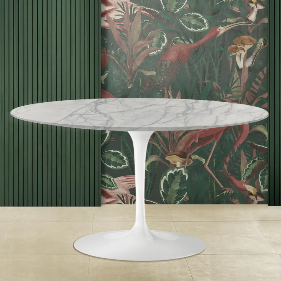 Mesa de centro Tulipa Eero Saarinen H 41 com tampo oval em mármore Carrara Statuarietto Viadurini