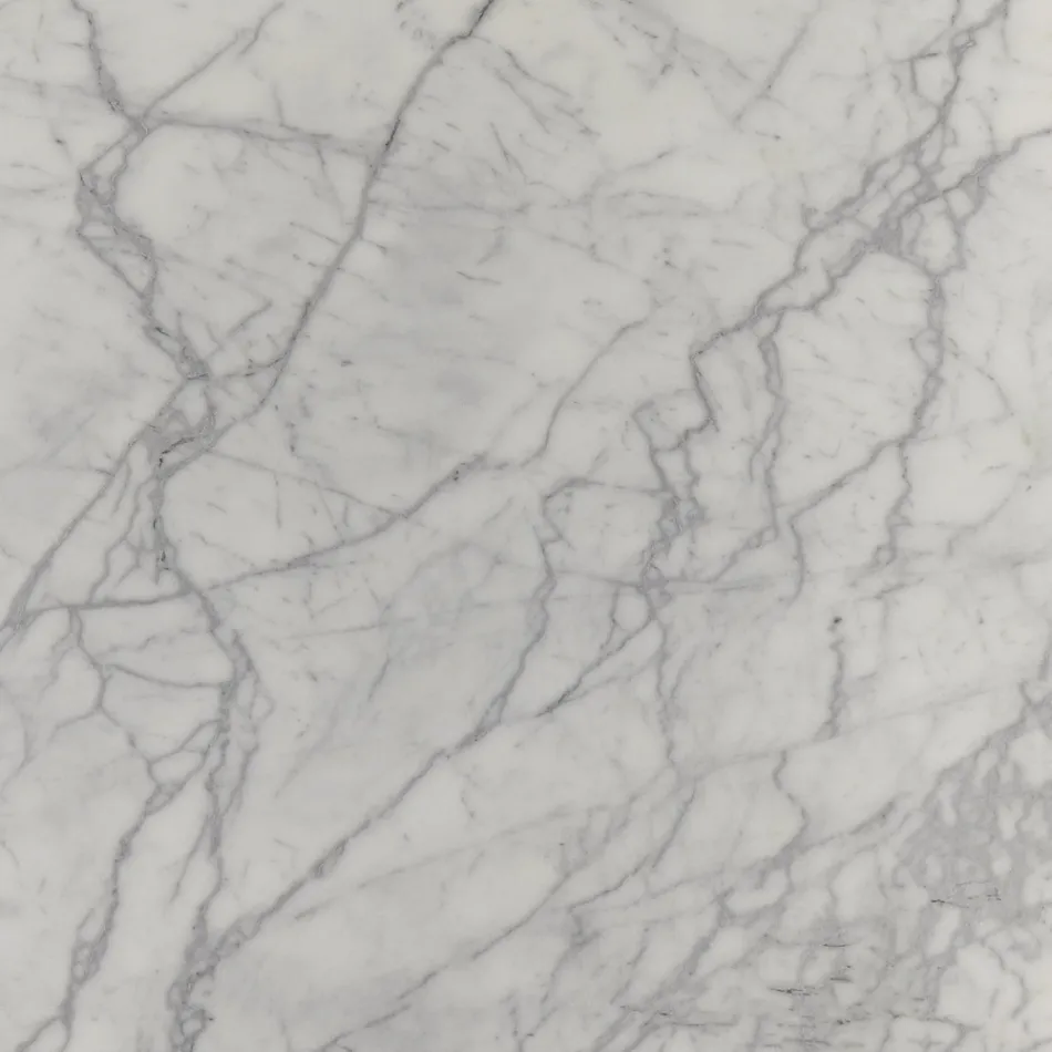 Mesa de centro Tulipa Eero Saarinen H 41 com tampo oval em mármore Carrara Statuarietto Viadurini