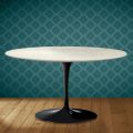 Mesa de centro Tulipa de Eero Saarinen, oval, 41 cm de altura, em cerâmica Marmorio, fabricada na Itália - cor escarlate