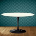 Mesa de centro oval Tulip H 41 de Eero Saarinen em cerâmica Moonè, fabricada na Itália - Scarlet