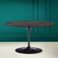 Mesa de centro oval Tulip Eero Saarinen H 41 em cerâmica Noir Desire fabricada na Itália - Escarlate