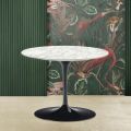 Mesa de Centro Tulip Saarinen em Mármore Carrara H 41 Feito na Itália - Escarlate