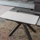 Mesa de Jantar Extensível a 2,8 m em Pernas de Cerâmica e Metal - Paoluccio Viadurini