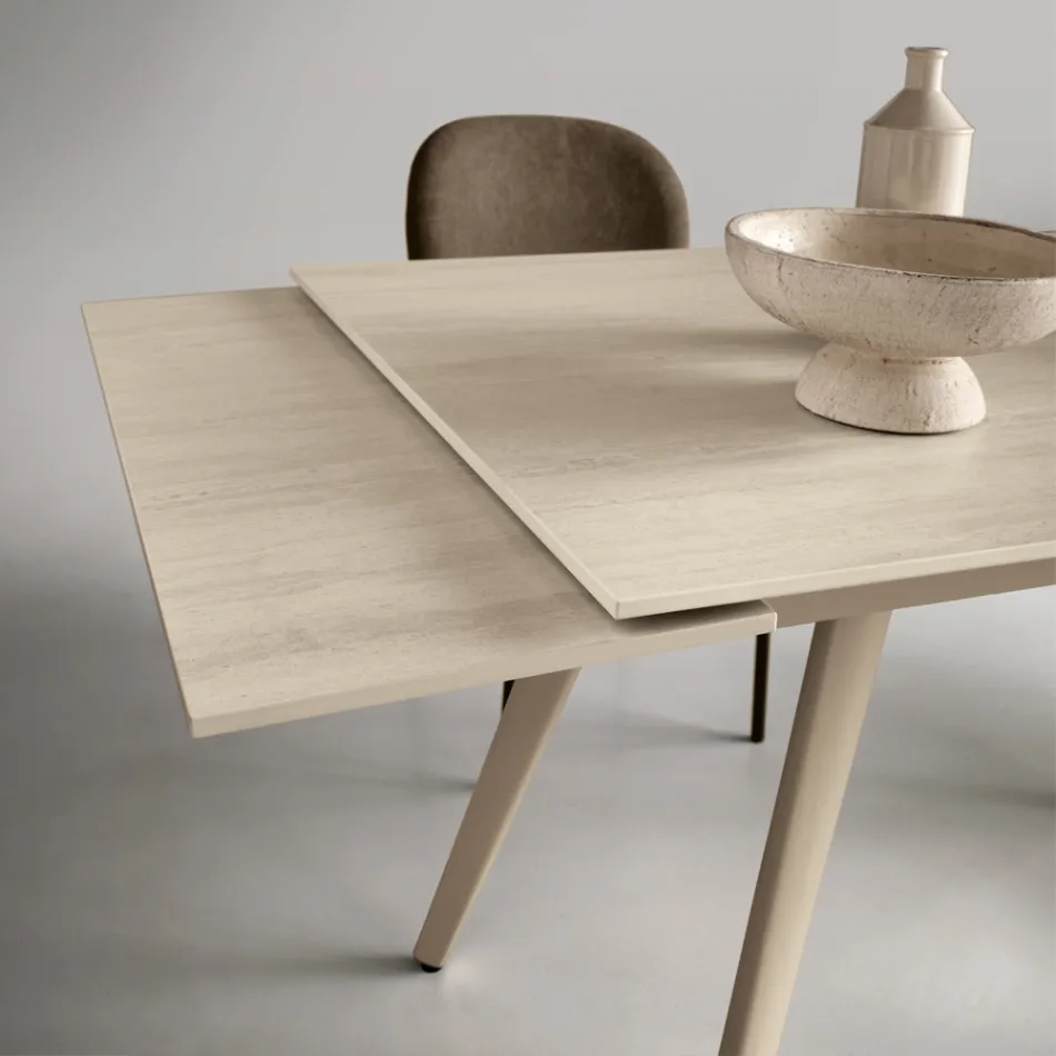 Mesa extensível até 180 cm em pedra com efeito mármore e metal - Numa Viadurini
