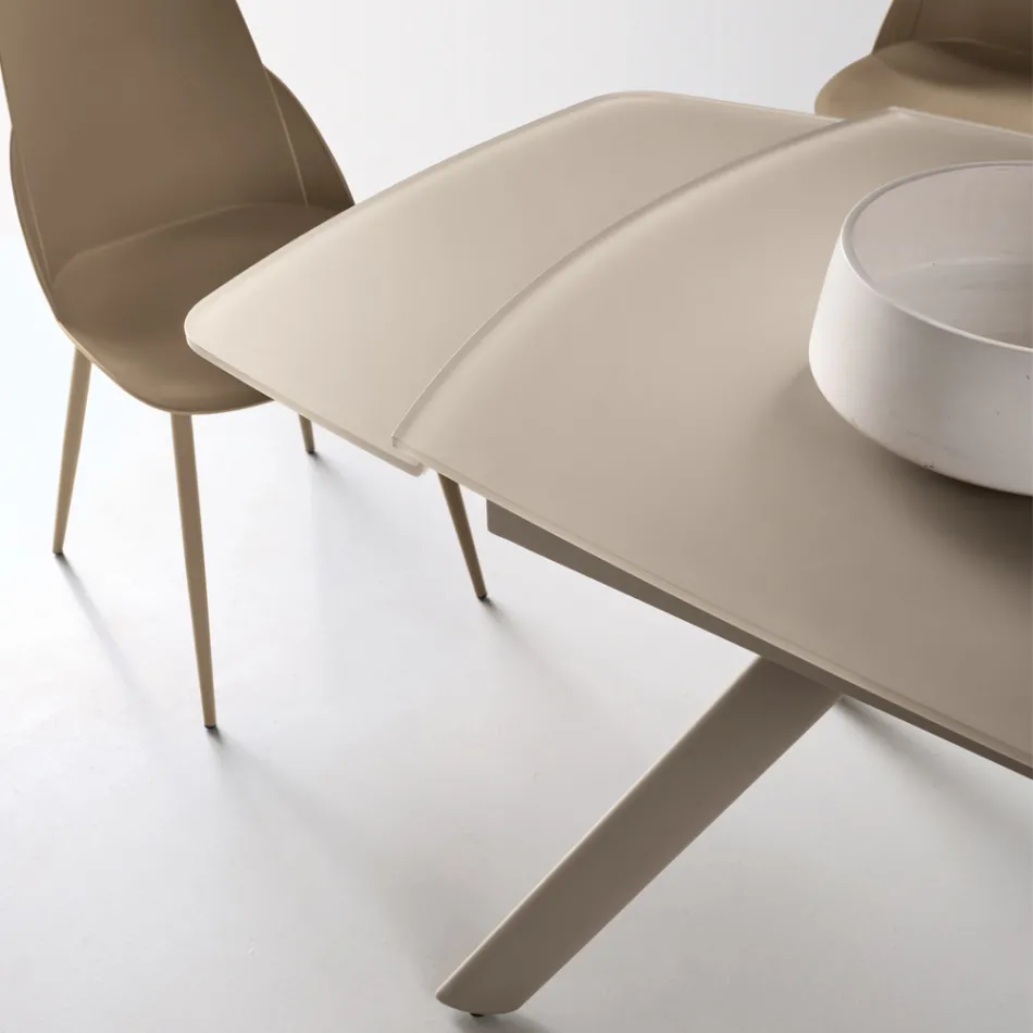 Mesa extensível até 210 cm em vidro e metal pintado - Naxos Viadurini