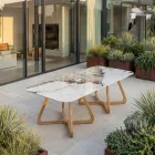 Mesa com tampo de cerâmica e base maciça de teca Made in Italy - Blusa Viadurini