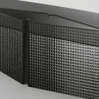 Mesa com tampo de vidro moldado e vidro fundido e base metálica - Foglietto Viadurini