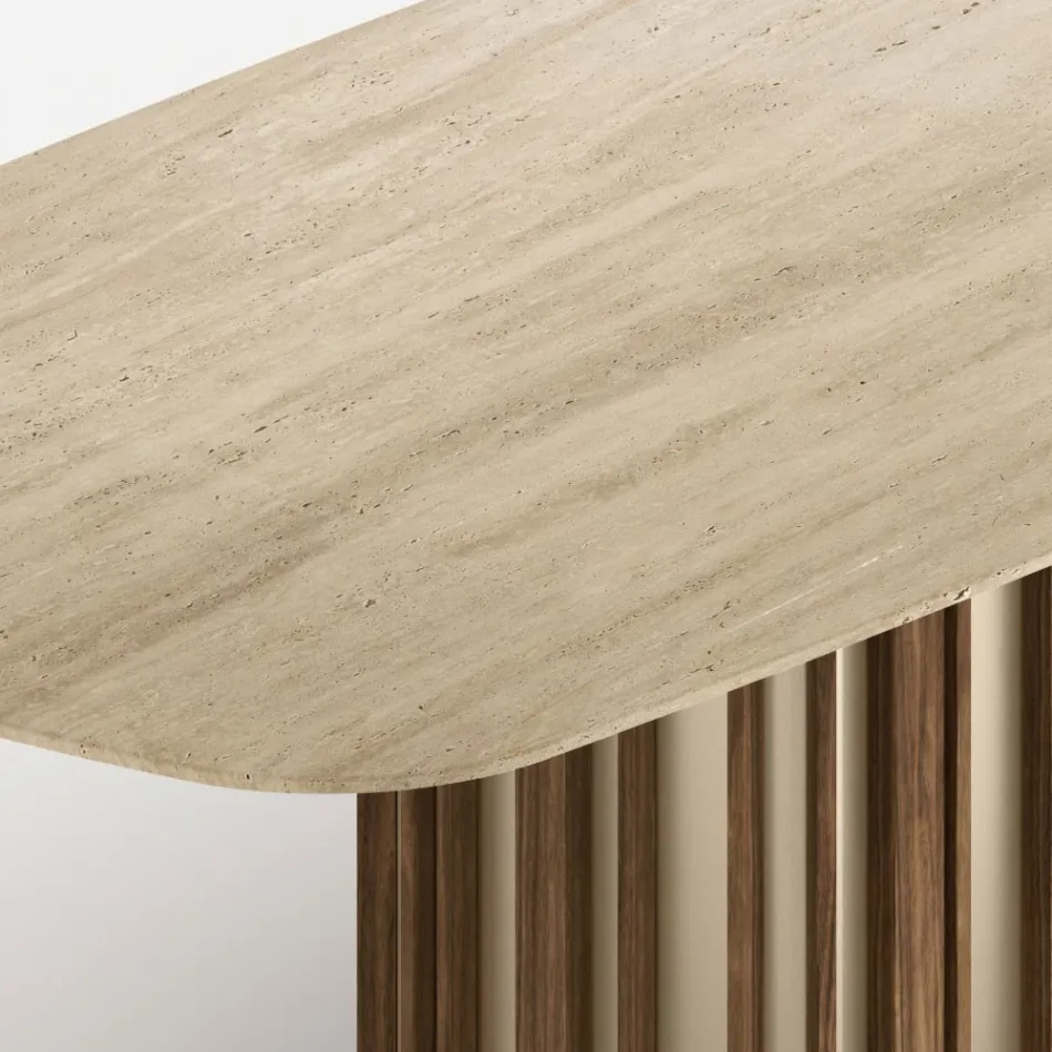 Mesa Lunaria com tampo de mármore e base de metal, fabricada na Itália. Viadurini