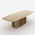 Mesa Lunaria com tampo de mármore e base de metal, fabricada na Itália.