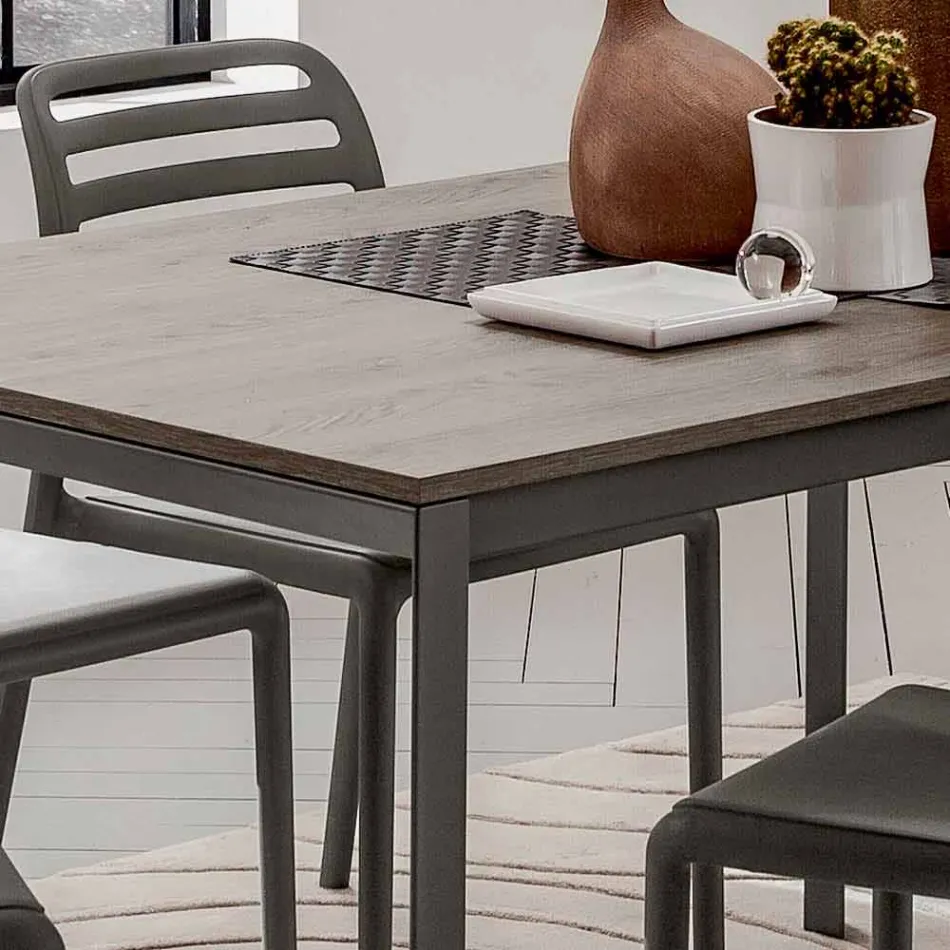 Mesa de cozinha com tampo em melamina e base de metal Made in Italy - Spilla Viadurini