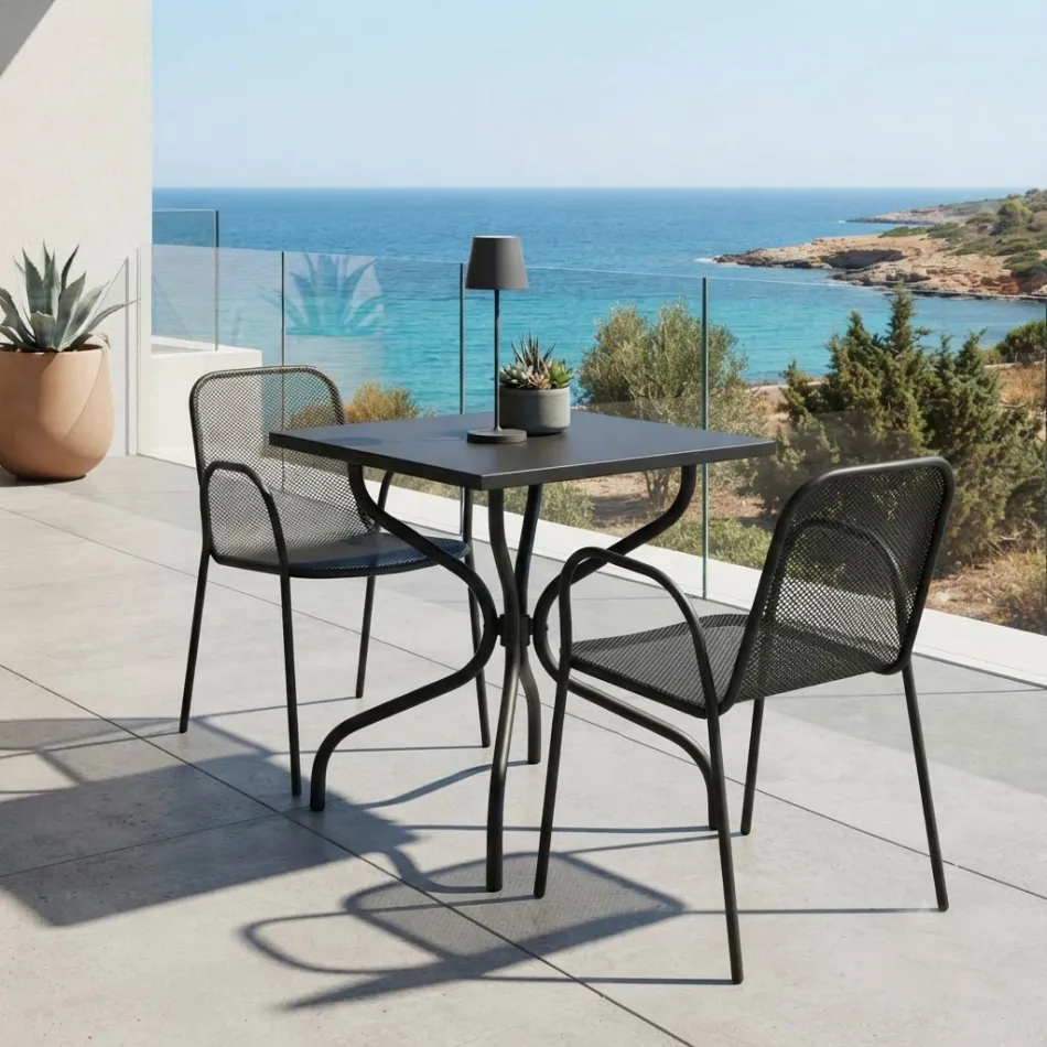 Mesa de exterior Lirion em metal pintado, disponível em dois tamanhos, fabricada na Itália. Viadurini