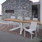 Mesa de jardim com tampo em madeira de teca por Homemotion - Cowen Design Viadurini