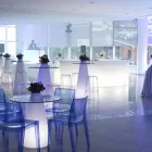 Vidro de polietileno de pico brilhante Indoor Slide Table (H80) feito na Itália Viadurini