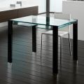 Mesa de jantar extensível em vidro extra-transparente e metal, fabricada na Itália – Sopot 