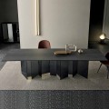 Mesa de jantar design em base de cerâmica e vidro fumado fabricada na Itália - aleatória