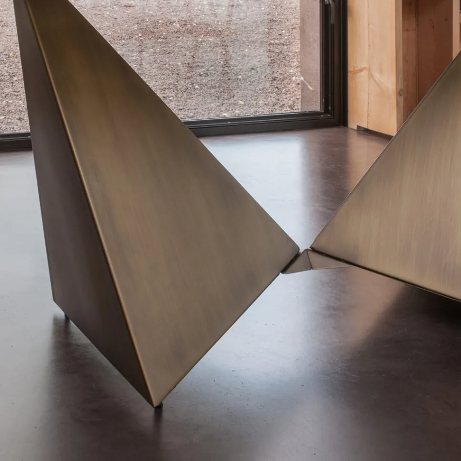 Mesa de Jantar em Cerâmica 3mm e Base Metálica Fabricada na Itália - Peônia Viadurini